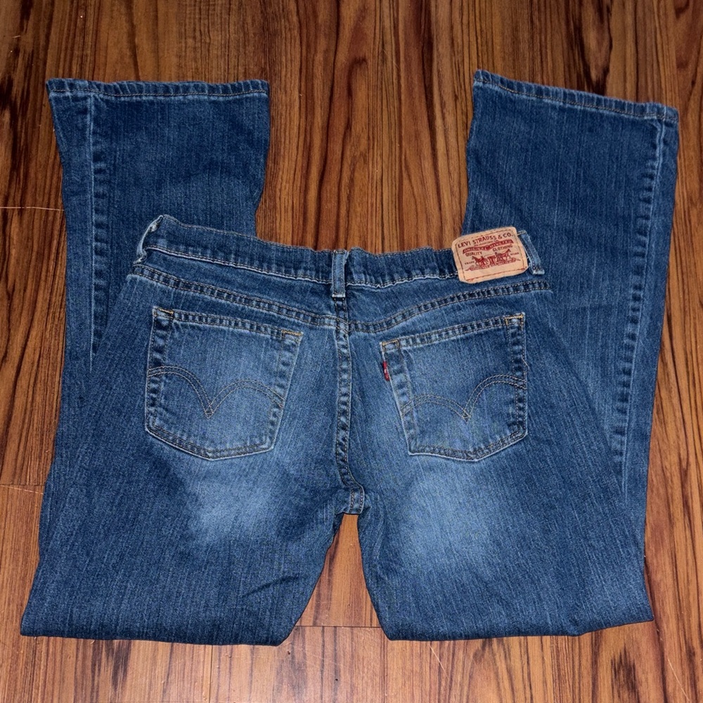 Levis. FIRM